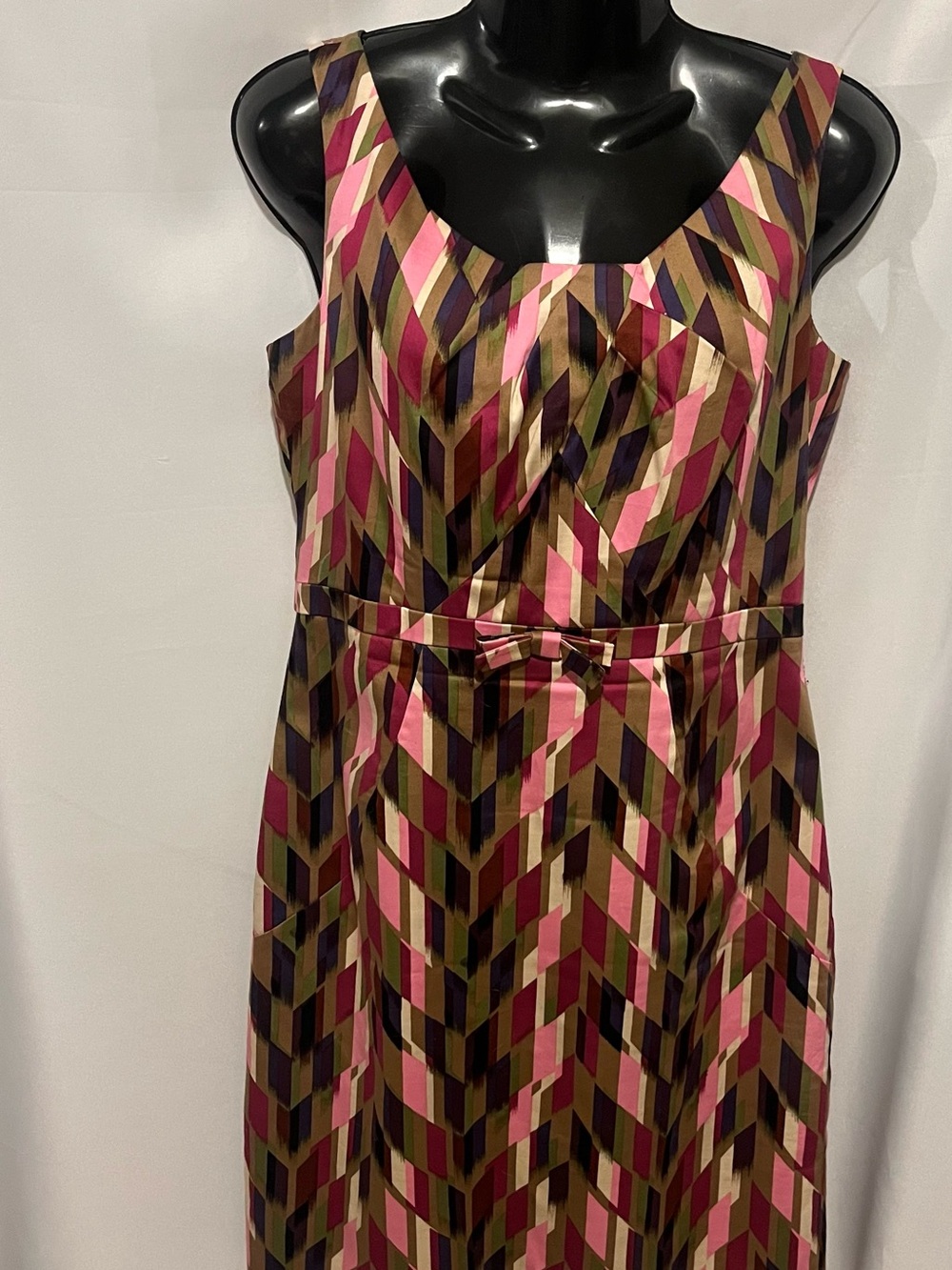 Liz Claiborne Pink, Brown & white sleeveless knee length Geometric Dress size 8